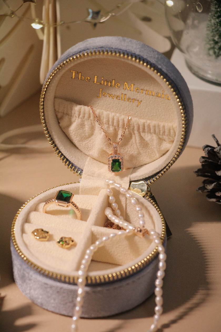 Velvet Jewellery Case