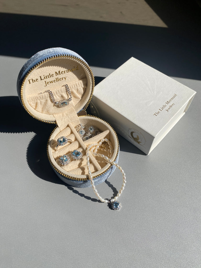 Velvet Jewellery Case