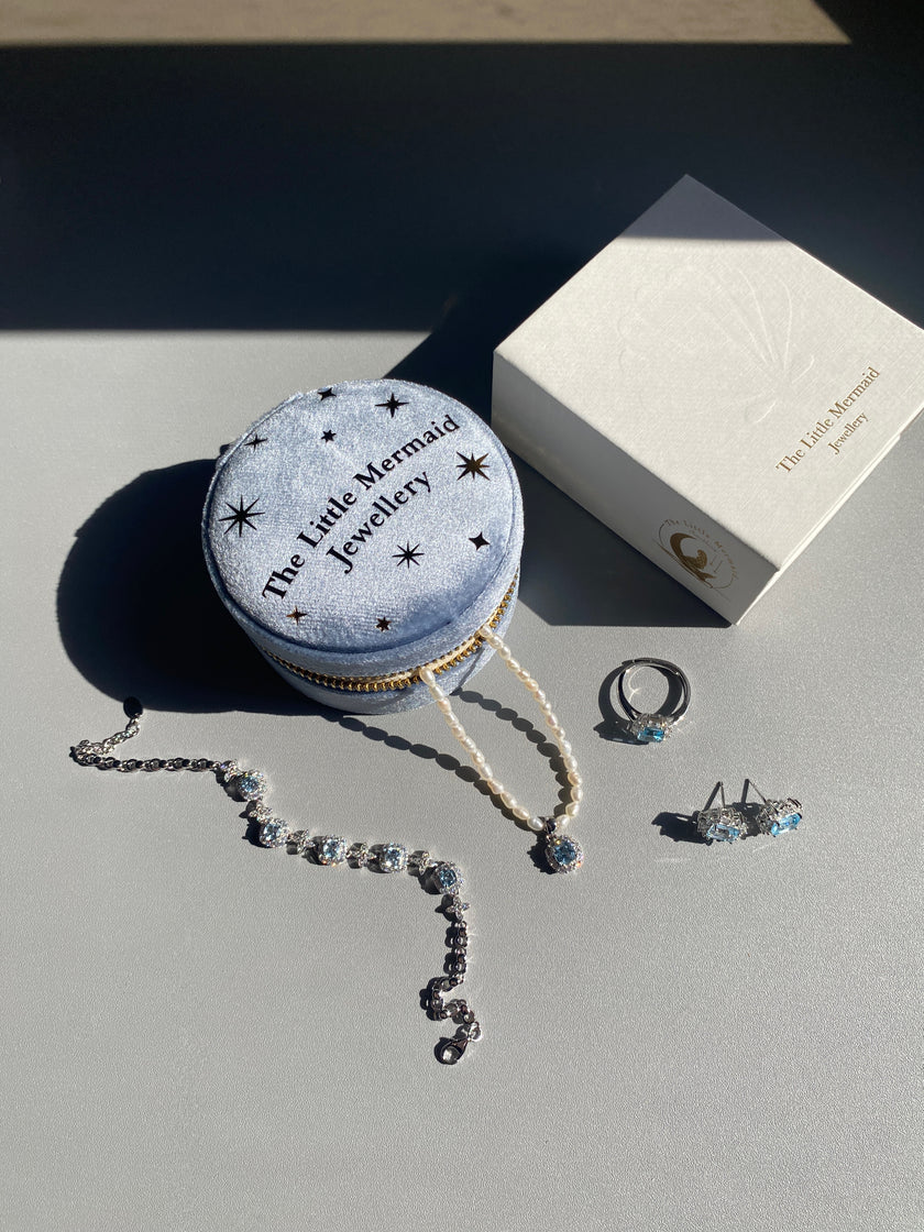 Velvet Jewellery Case