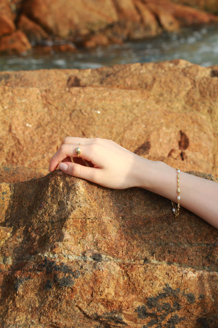 The Birth of Venus Gold Ring