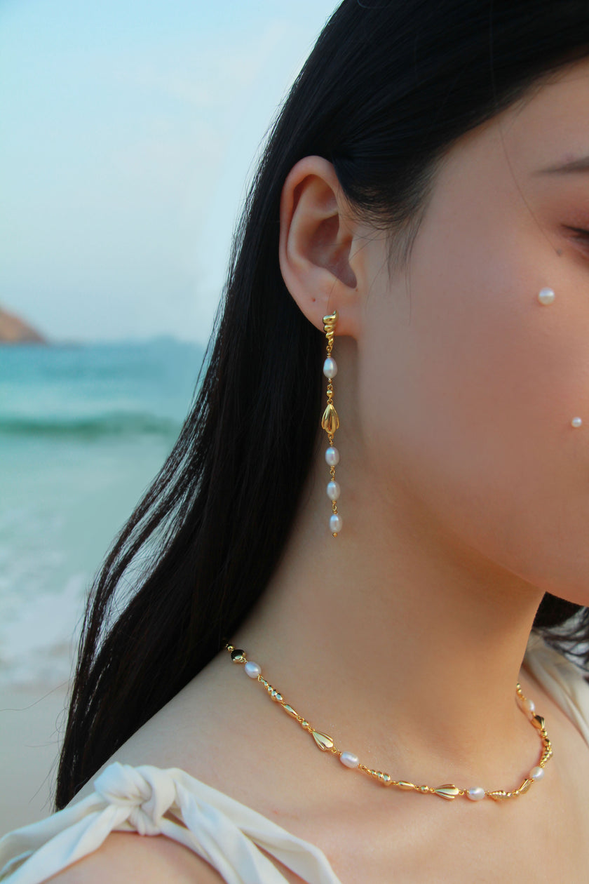 The Birth of Venus Necklace