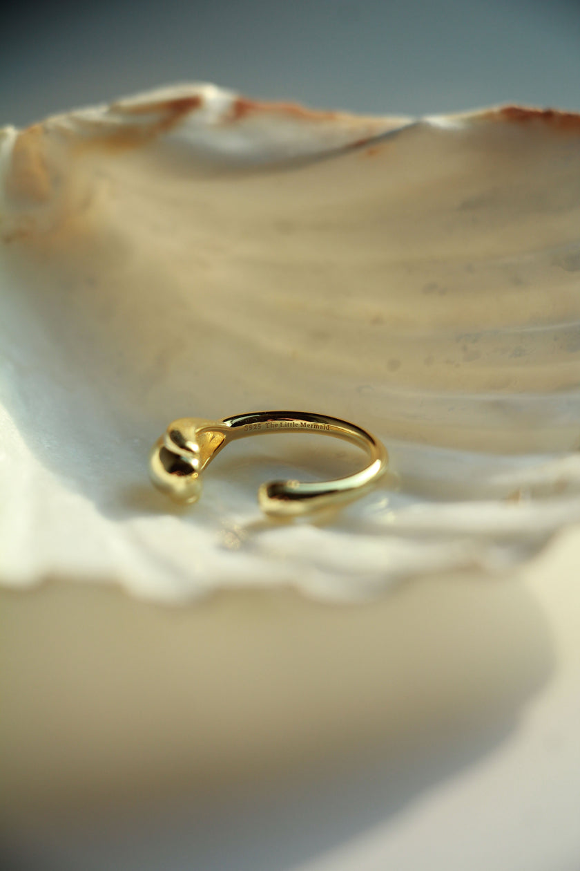 The Birth of Venus Gold Ring