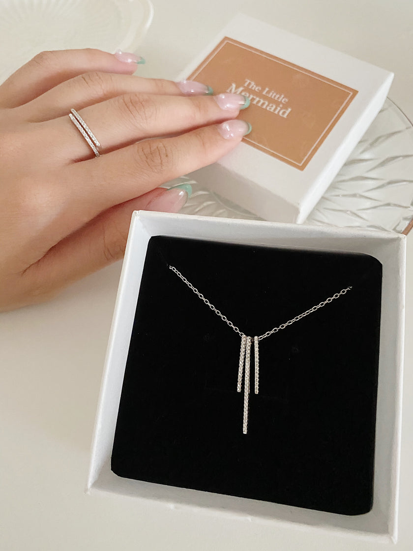 Lines of Sparkle Ring